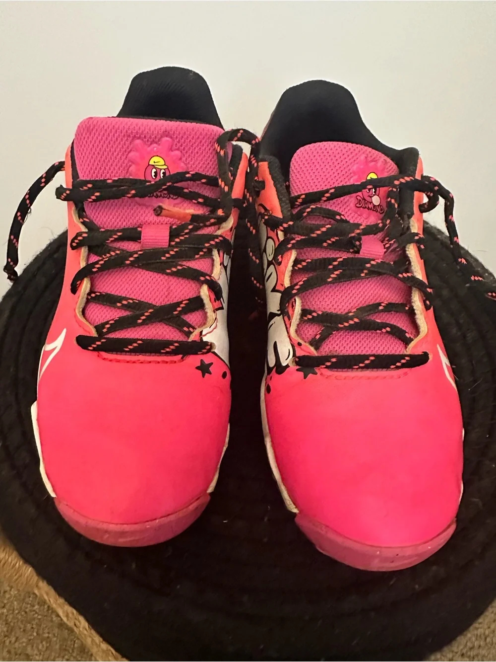 Nike Kids Pink and Black Graphic Soccer Cleats